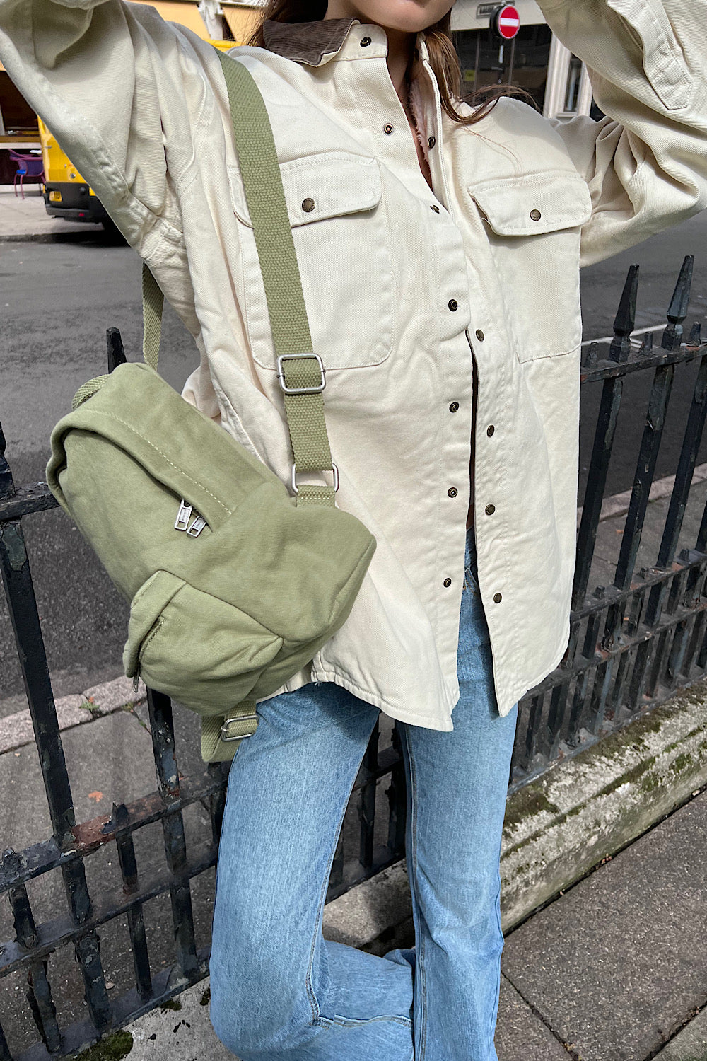 Ivory / Oversized Fit